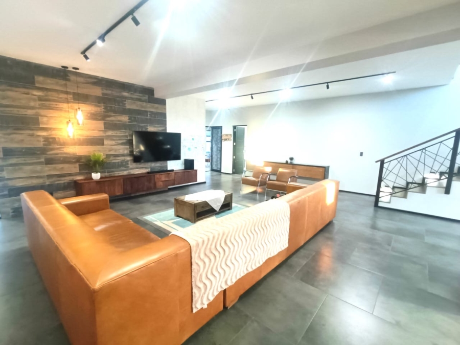6 Bedroom Property for Sale in Elim Western Cape